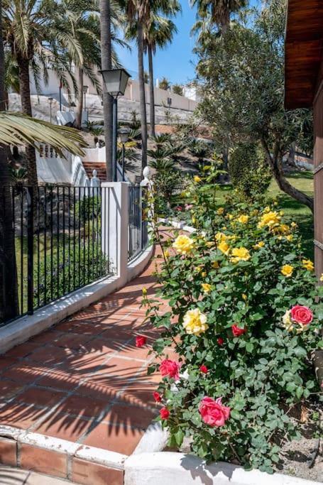Oasis 16 Apartamento Nerja Exterior foto